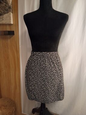 Polly & Esther Black and White Mini Skirt